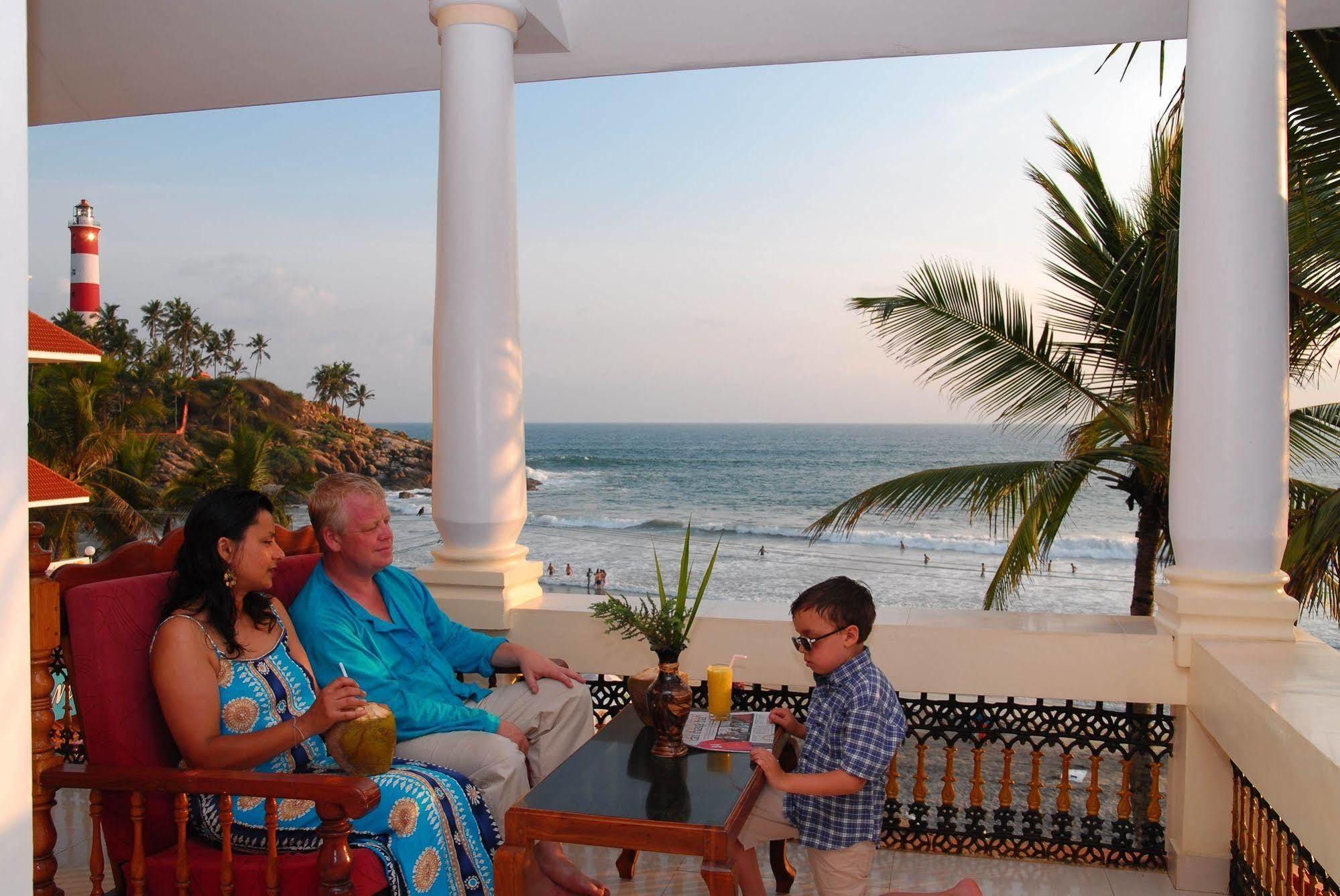 Hotel Sea View Palace - The Beach Hotel Kovalam Exterior foto